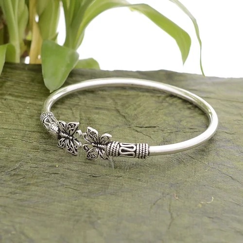 Silver bangle